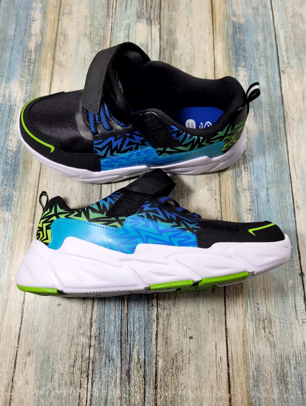 Athletic Works Light Up Animal Sneakers for boys. - Picture 3 of 7